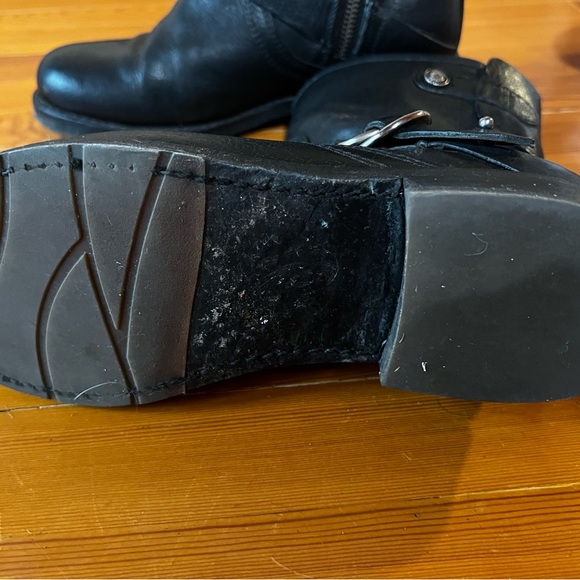 OLUKAI Women’s Nahuku Short Booties, size 6 - Picture 6 of 6